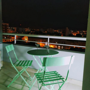 Departamento centro con cochera,balcón, Lunas de Salta